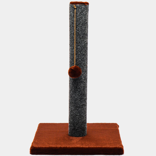 Когтеточка - столбик для котят Homestuff, с игрушкой, коричневый, фетр, 30х30х50 см