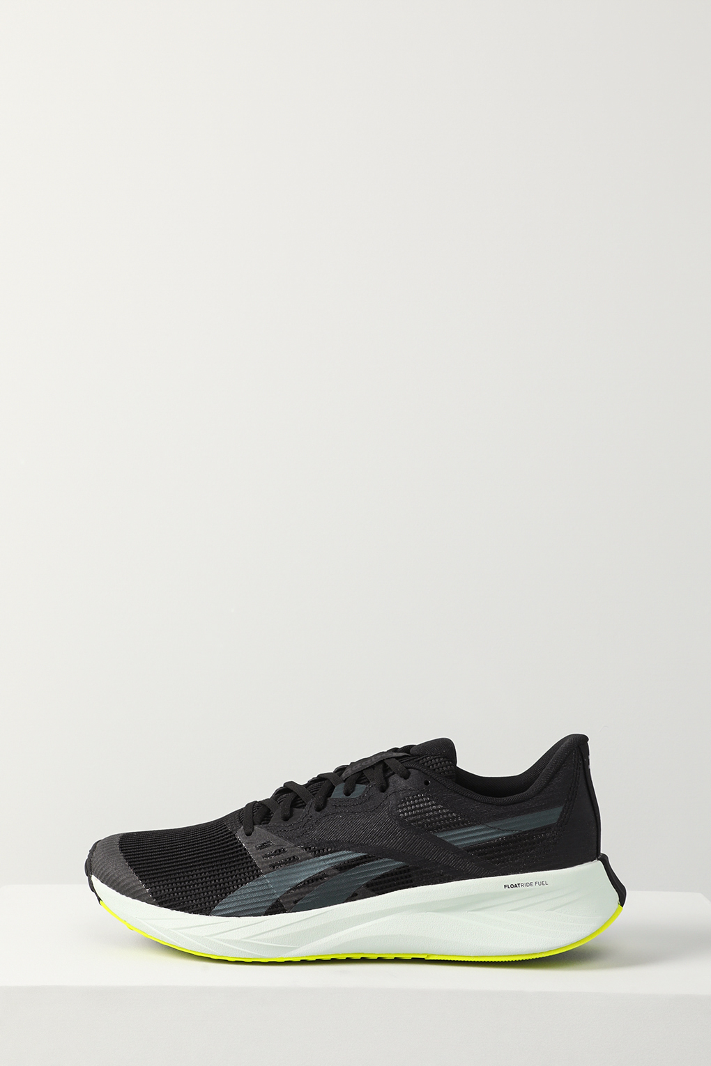 

Кроссовки мужские Reebok 100074788 черные 10.5 US, Черный, 100074788