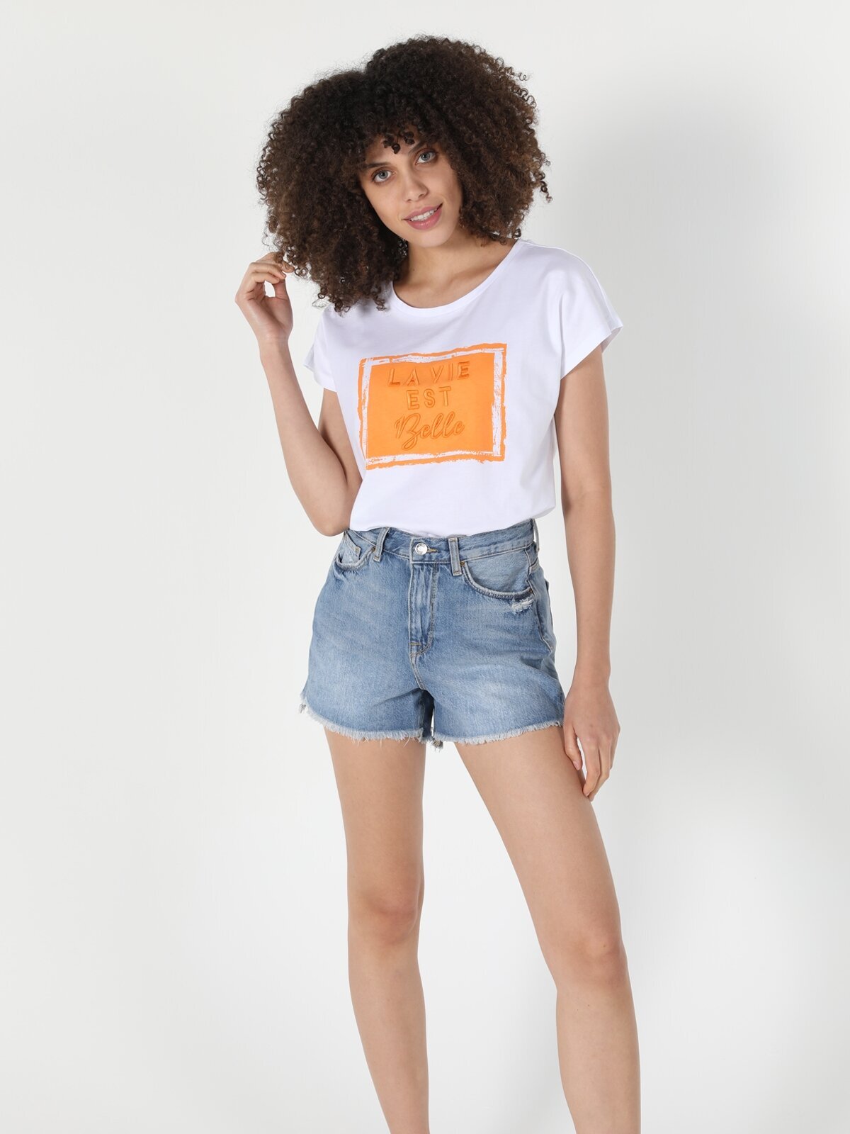 

Футболка женская Colin's CL1058927_Q1.V1 белая M, Белый, CL1058927_Q1.V1