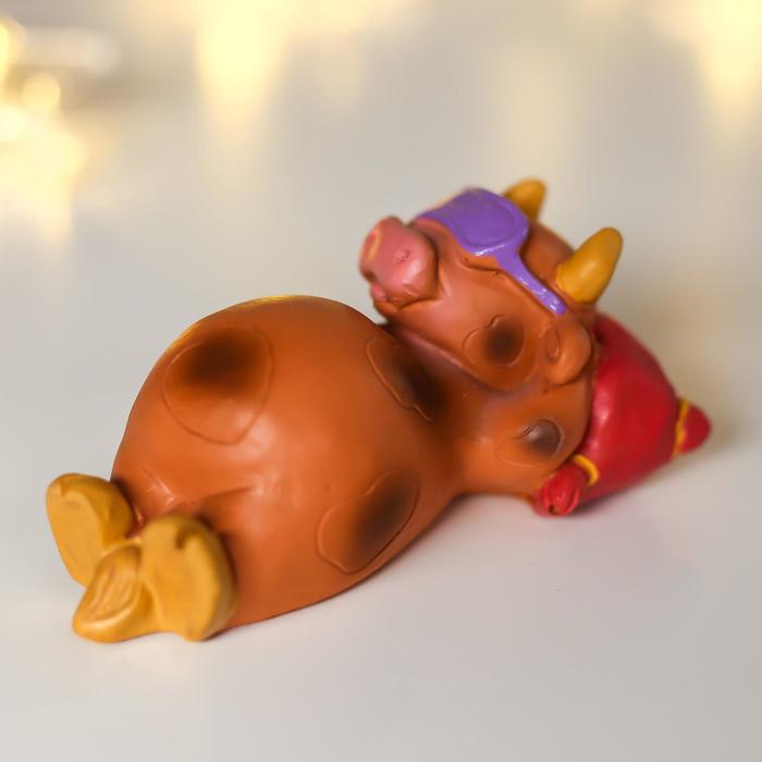 

Сувенир полистоун "Бык Соня - Нужен отдых"