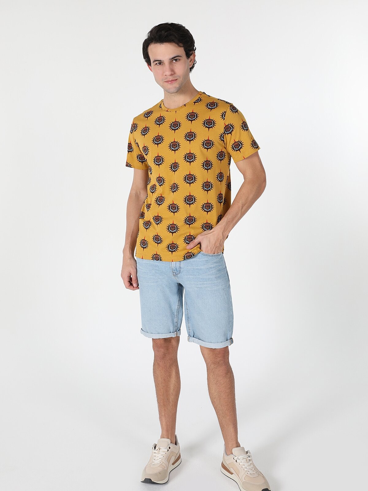 

Футболка мужская Colins CL1057686_Q1.V1 желтая XL, Желтый, CL1057686_Q1.V1