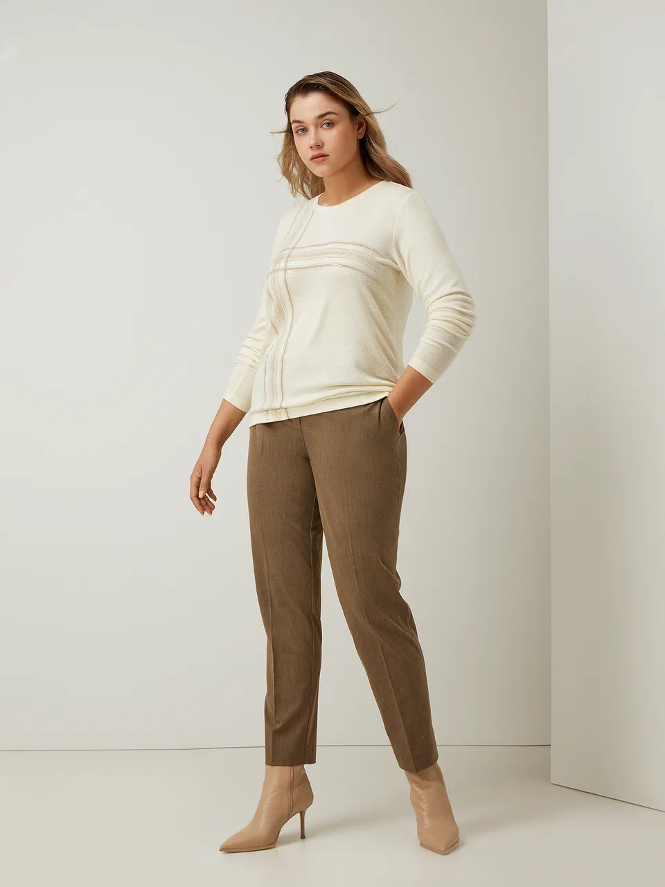 

Брюки женские Lalis TR02405 коричневые 50, Коричневый, TR02405