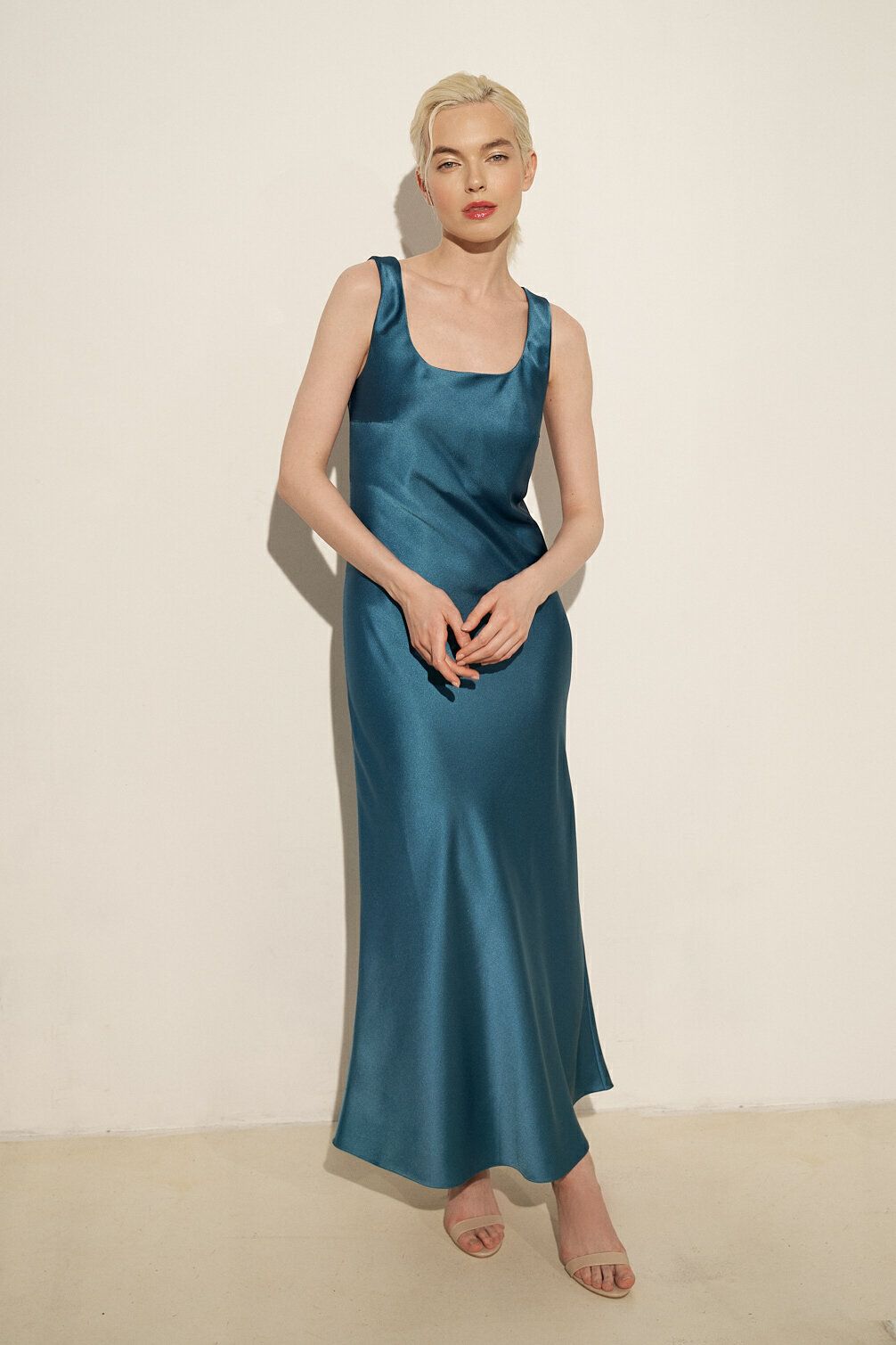 Платье женское THE ROBE 3072-VI-022 зеленое XS