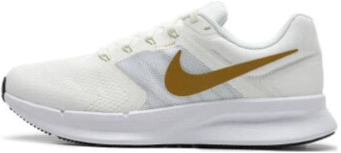 

Кроссовки мужские Nike Run Swift 3 белые 8.5 US, Белый, Run Swift 3