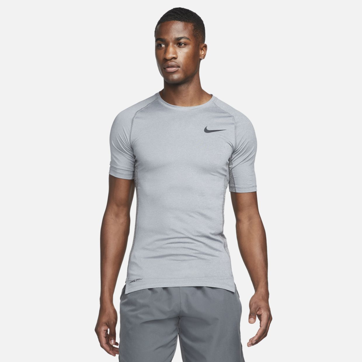 

Футболка мужская Nike DN4310 серая 2XL, DN4310