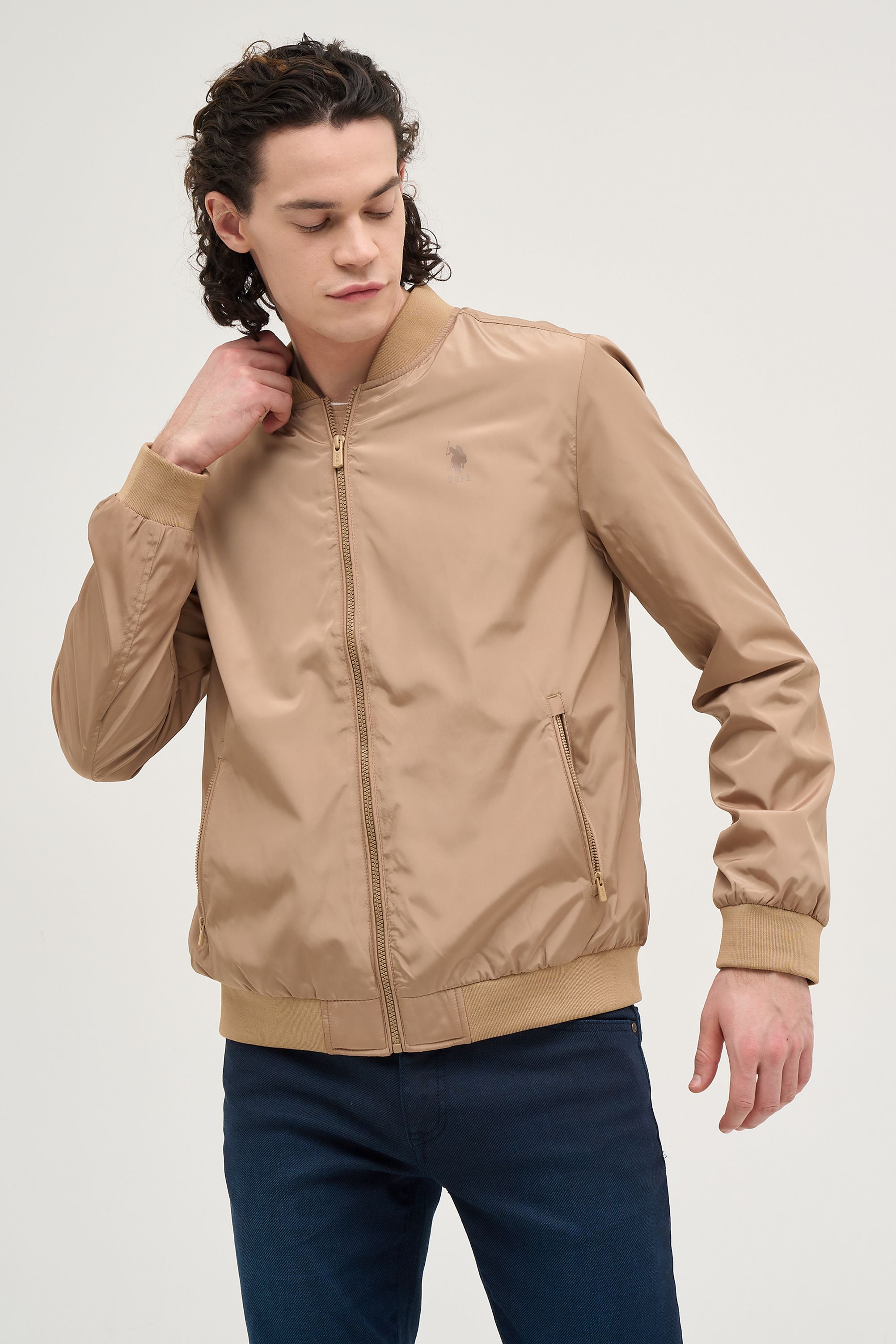 

Бомбер мужской US Polo Assn G081SZ0MS0AKSU23Y-R бежевый 52 RU, G081SZ0MS0AKSU23Y-R