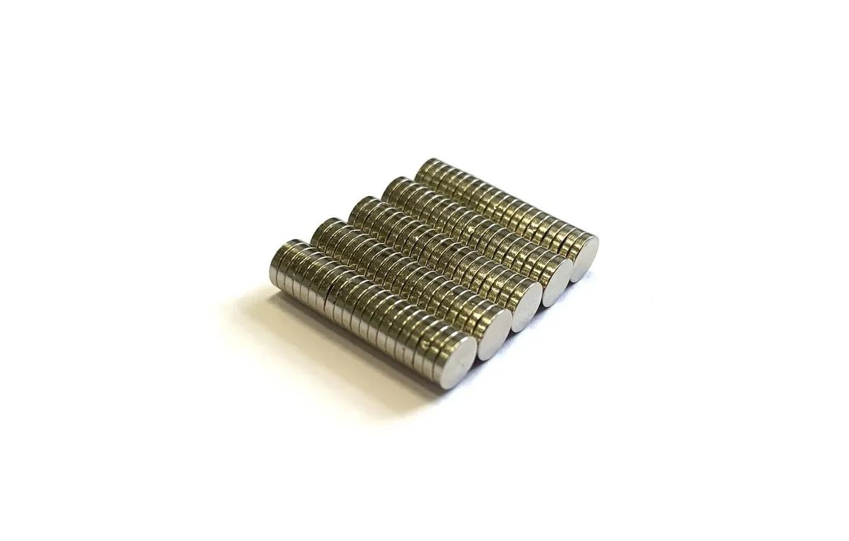 Неодимовый магнит MAGELEM 5х1 мм, диск - 100 шт