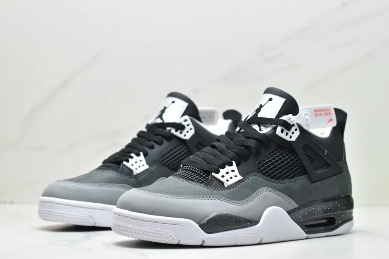 

Кроссовки мужские Nike Air Jordan 4 серые 41 RU, Серый, Air Jordan 4