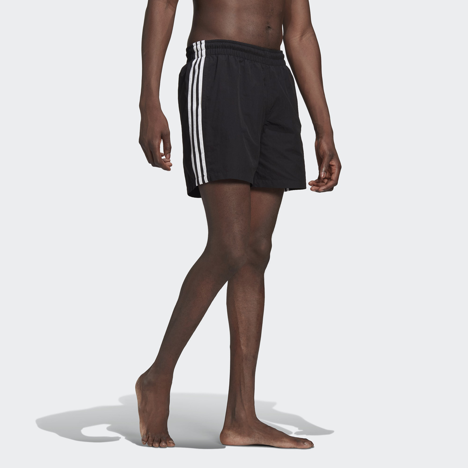 

Шорты мужские Adidas Adicolor Classics 3-Stripes Swim Shorts черные L, Adicolor Classics 3-Stripes Swim Shorts