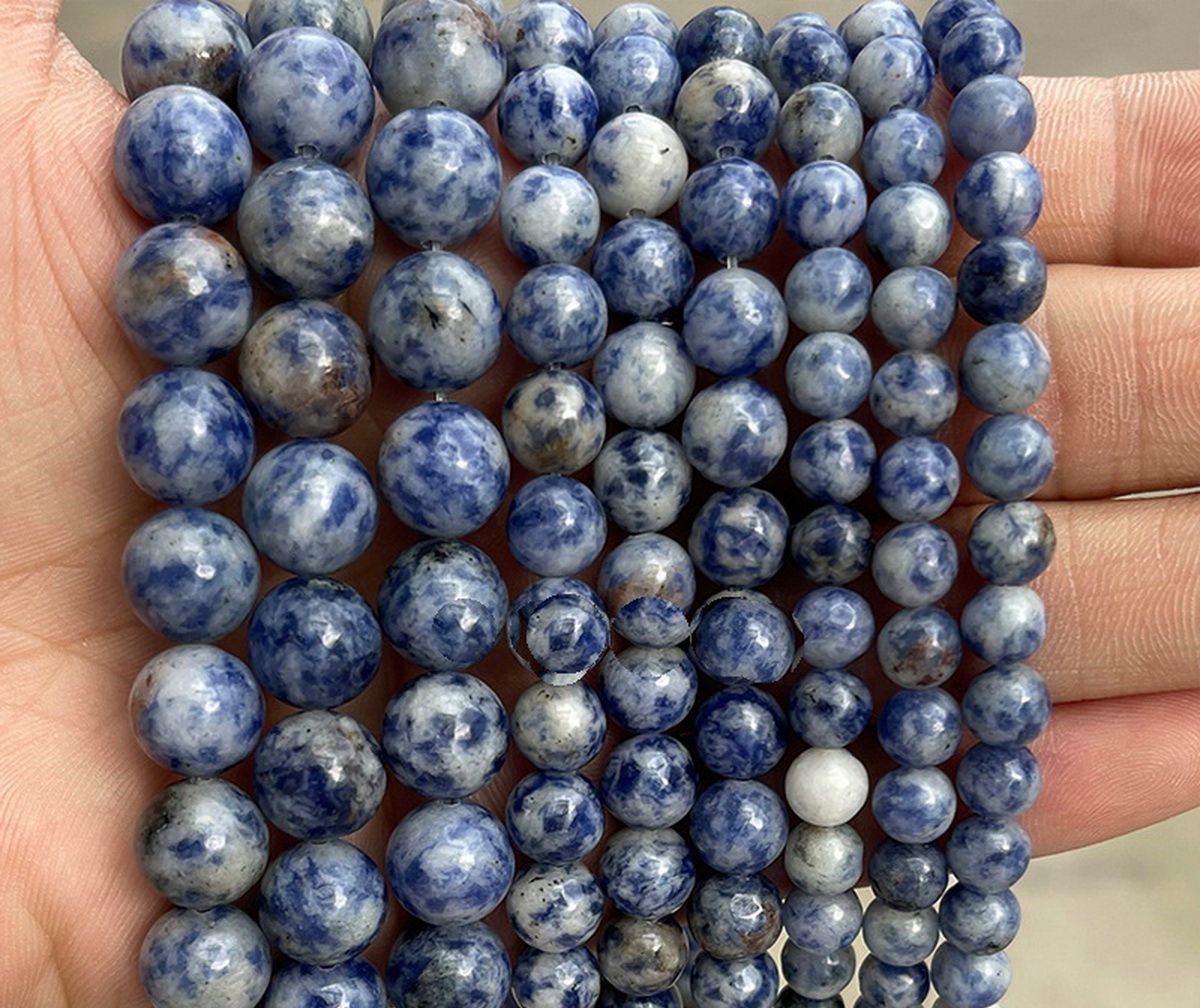 

Содалит натурал.-12,5 мм, бусины на нитке (37-38 см, около 31 шт.), Белый;синий, Содалит