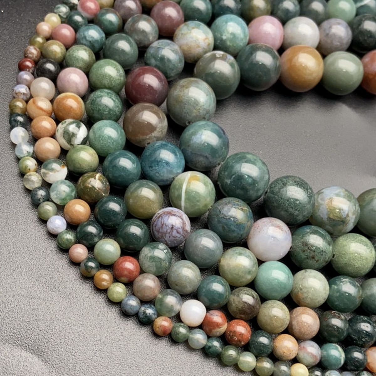 

Яшма (гелиотроп) натурал.-10 мм, бусины на нитке (37-38 см, около 37 шт.), Разноцветный, Яшма