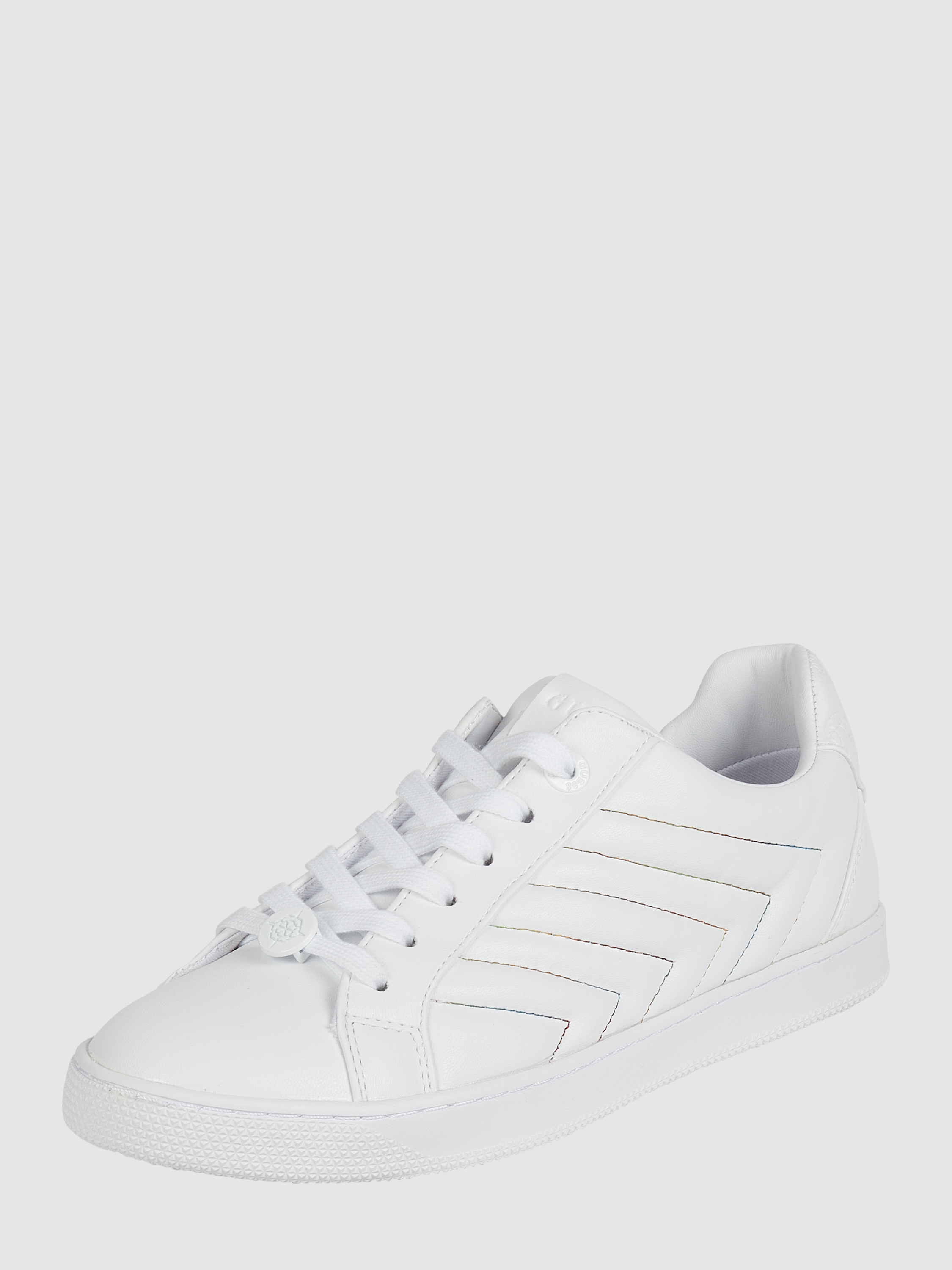 

Кеды женские GUESS 1464888 белые 40 EU (доставка из-за рубежа), Белый, 1464888