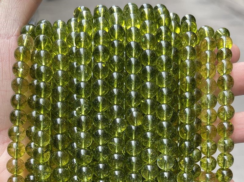 

Оливин гидротермал.-6 мм, бусины на нитке (37-38 см, около 71 шт.), Зеленый, Кварц