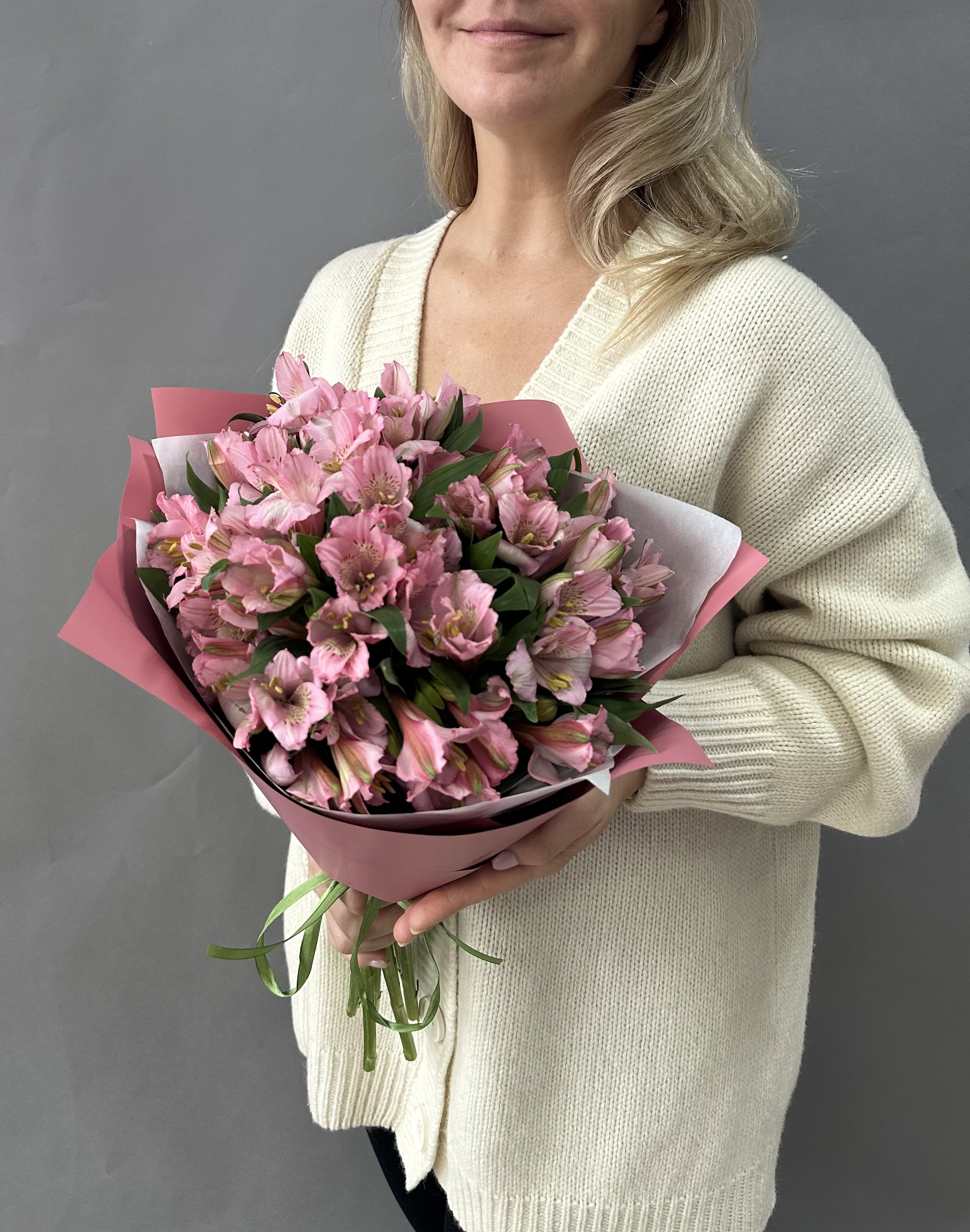 

Монобукет FLORET альстромерия 25 см x 40 см 11 шт. розовый, 237