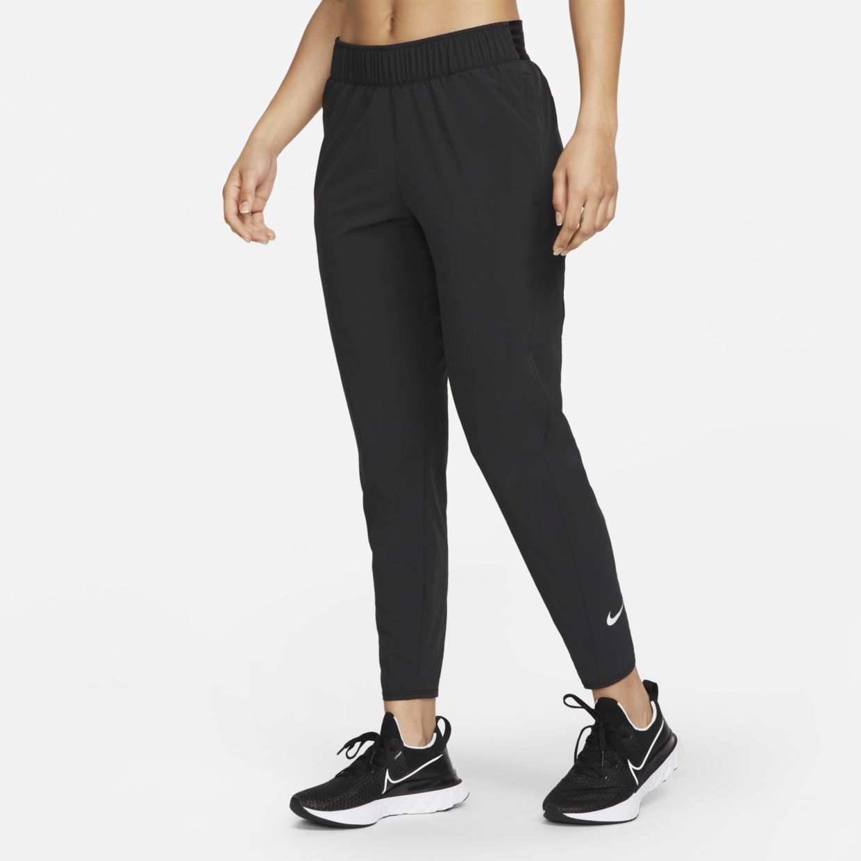 Спортивные брюки женские Nike DM1561-010 черные L