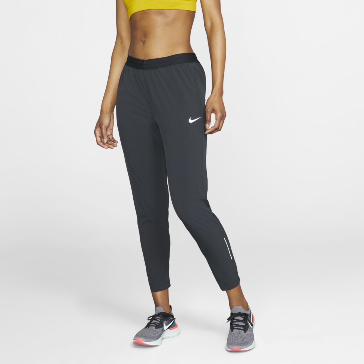 

Спортивные брюки женские Nike CD8218-010 черные XL, CD8218-010