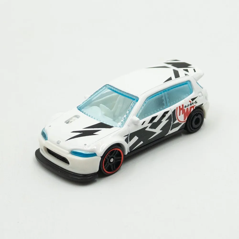 Машинка Hot Wheels Basic HKH33