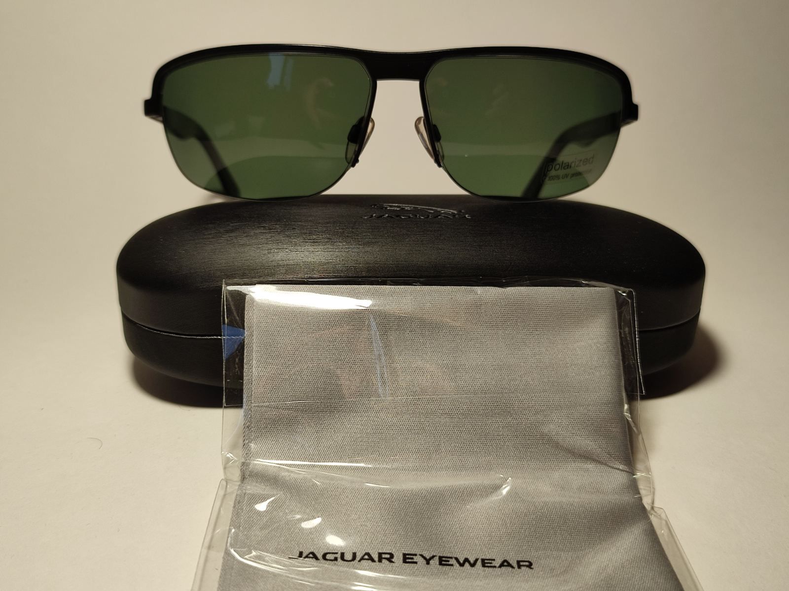 Солнцезащитные очки мужские Jaguar 37551 черные