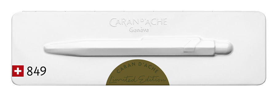 

Ручка шариковая Carandache Office 849 Claim your style 3 849.566 Moss Green M синяя
