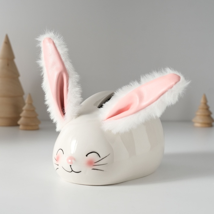 

Копилка Румянный кролик с мягкими ушками 8,8х13,2х7см 10327679