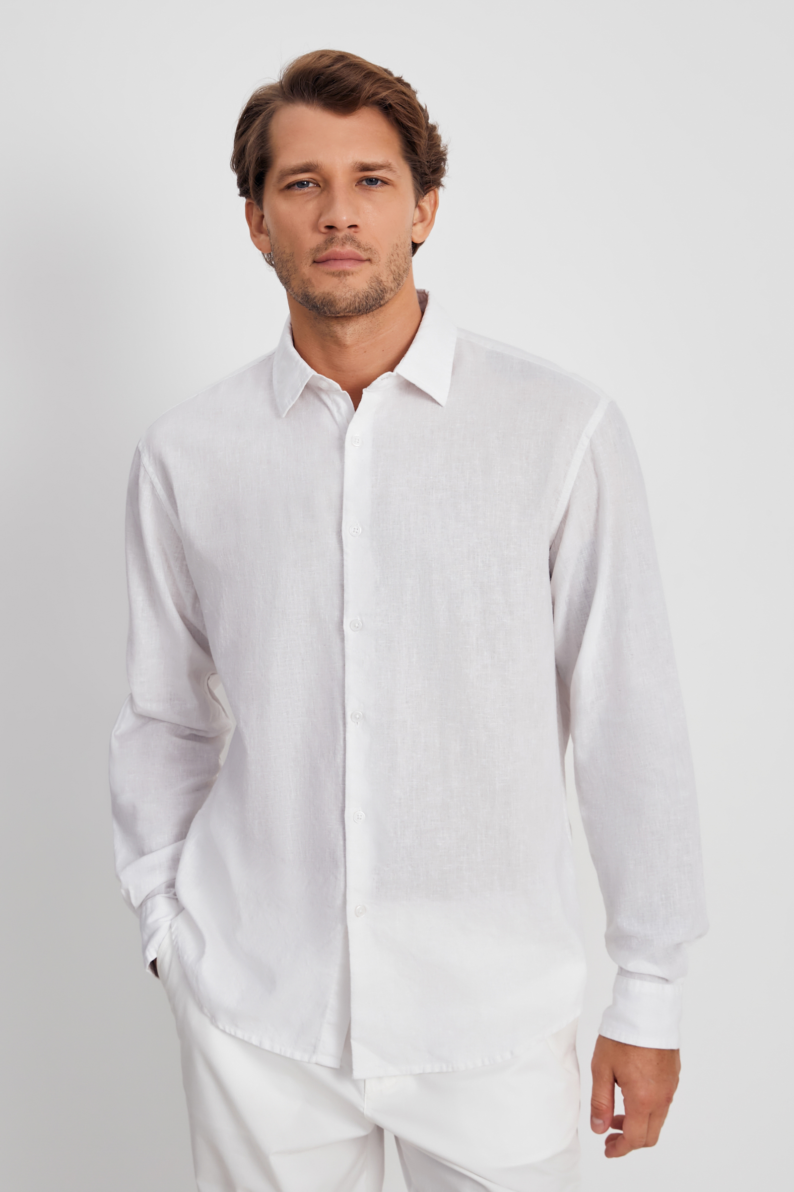 Рубашка мужская Finn Flare FSE21026 белая XL