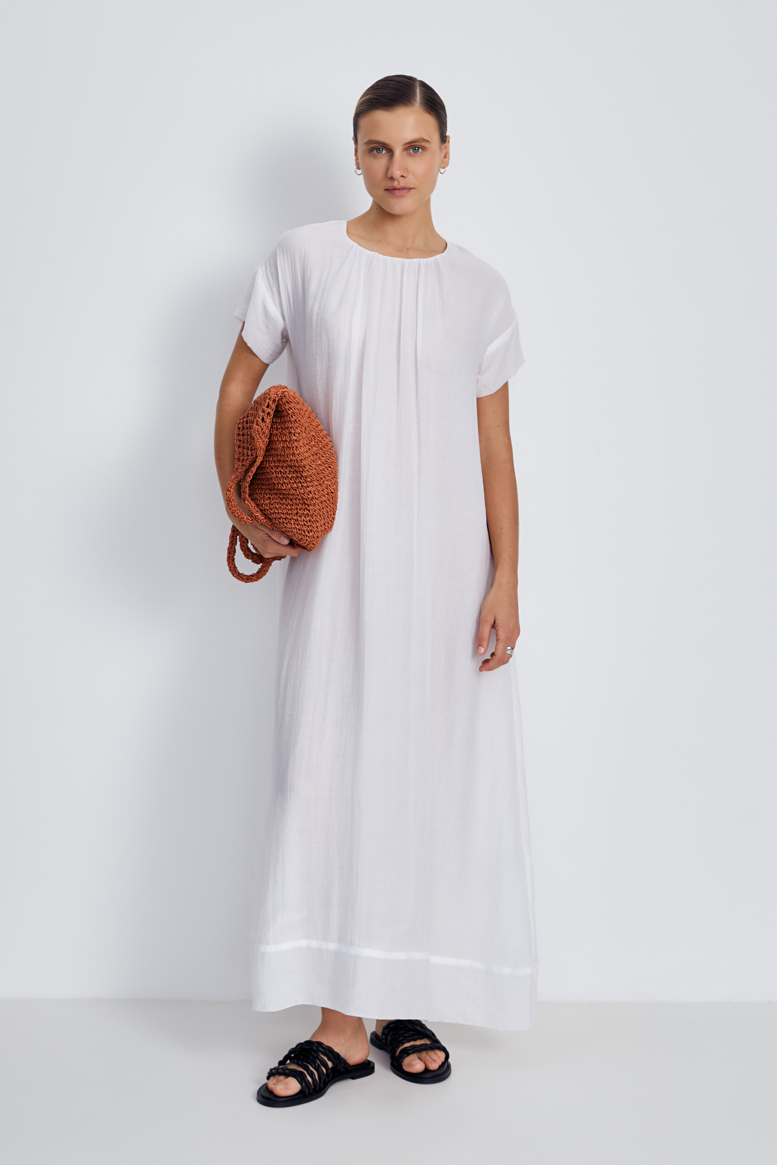 Платье женское Finn Flare FSE110183 белое L