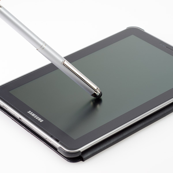Шариковая ручка HERI V3300 со штампом и стилусом для смартфона серебряный корпус