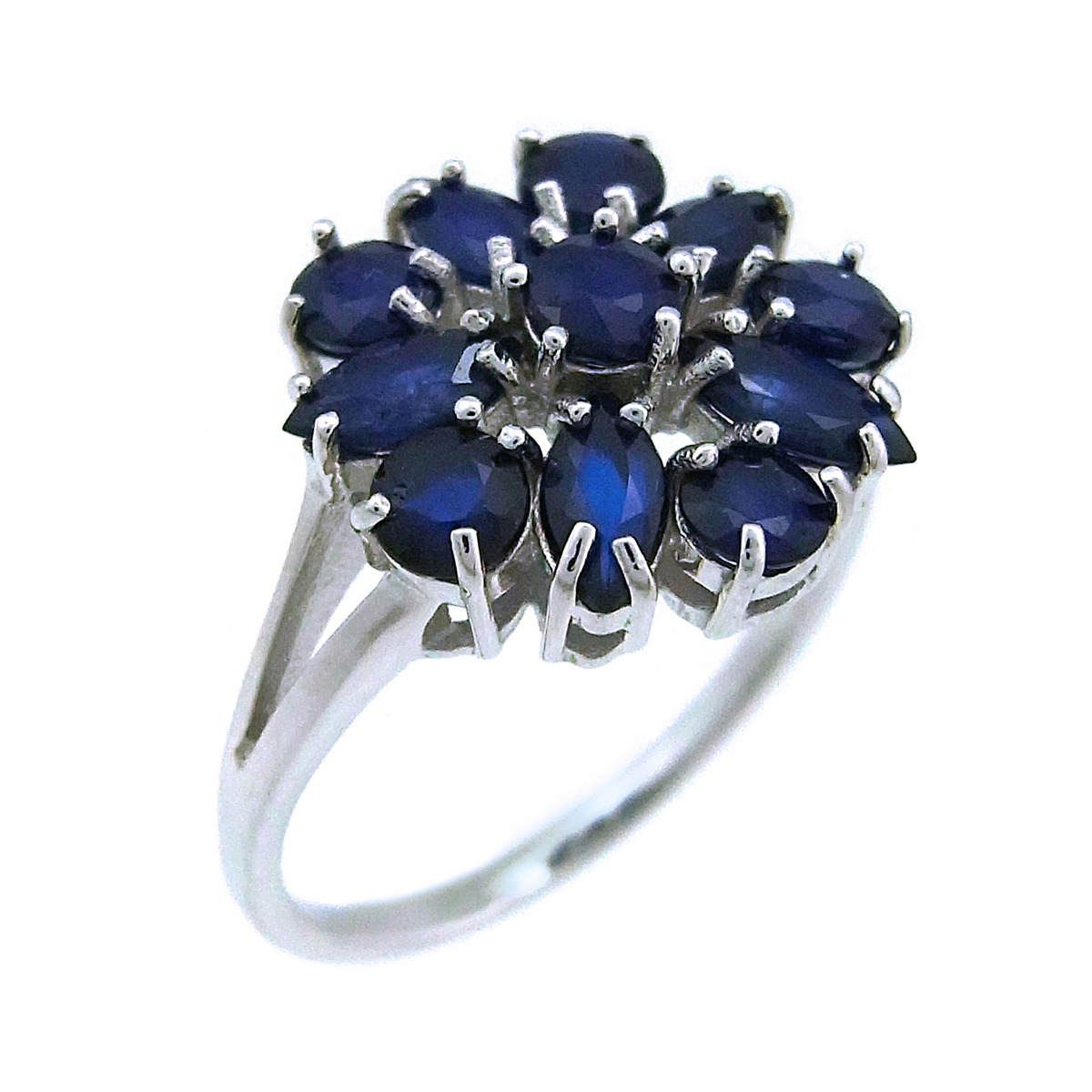 

Кольцо женское Balex Jewellery 1405937742 из серебра сапфир, р. 19, 1405937742
