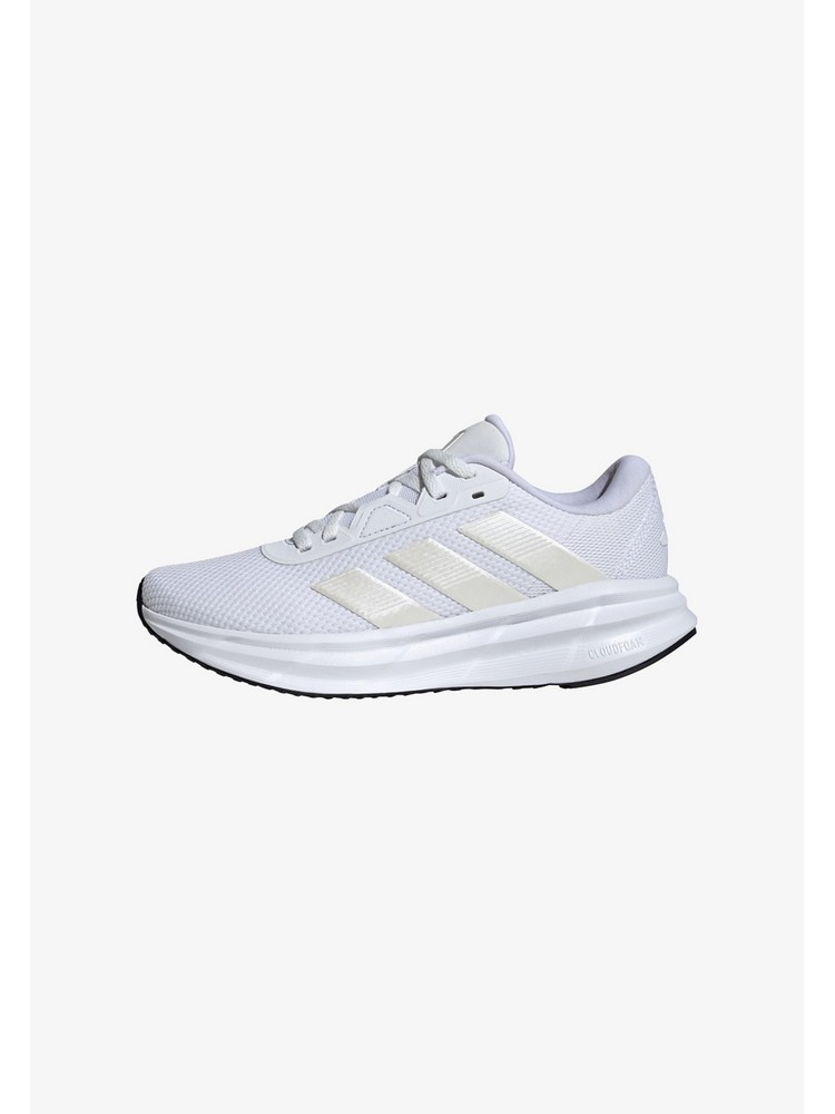 

Кроссовки женские Adidas AD541A2D3 белые 39 1/3 EU, Белый, AD541A2D3