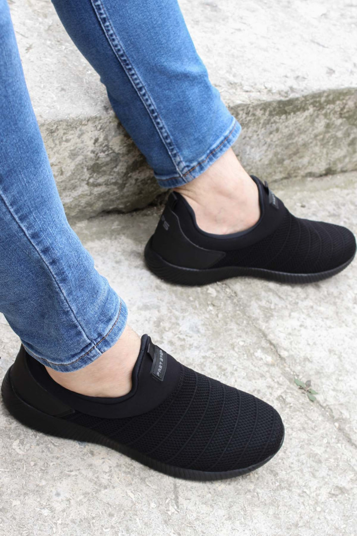 

Кроссовки мужские FAST STEP 572MA2118 черные 43 EU (доставка из-за рубежа), 572MA2118