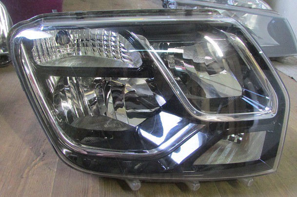 

Фара RENAULT 260107307R