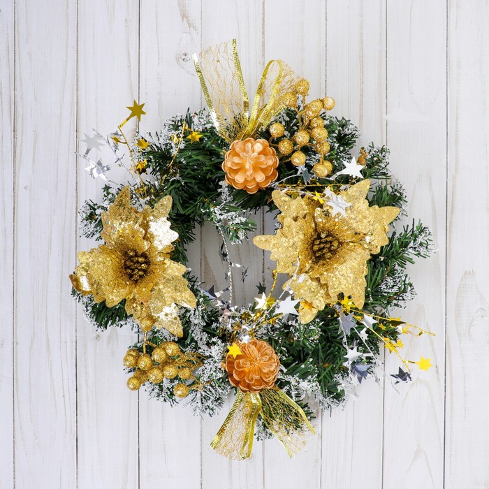 фото Венок новогодний d-24 см "цветы и шишки" золото зимнее волшебство