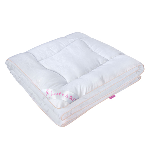 

Одеяло ШЁЛК 200 гр."Soft&Soft" 1,5 спальное, 100% полиэстер 2153 Традиция