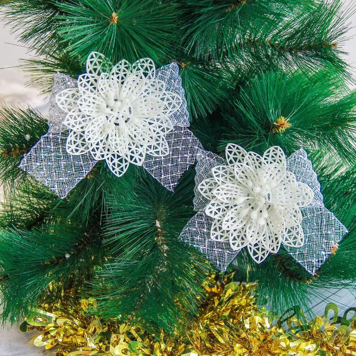 Бант на ель Зимнее волшебство Бантик с пышным цветком 2 шт. белый