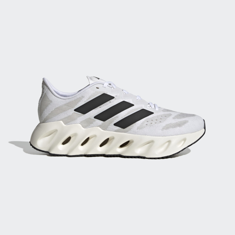 

Спортивные кроссовки мужские Adidas ID1781 белые 10.5 US, Белый, ID1781