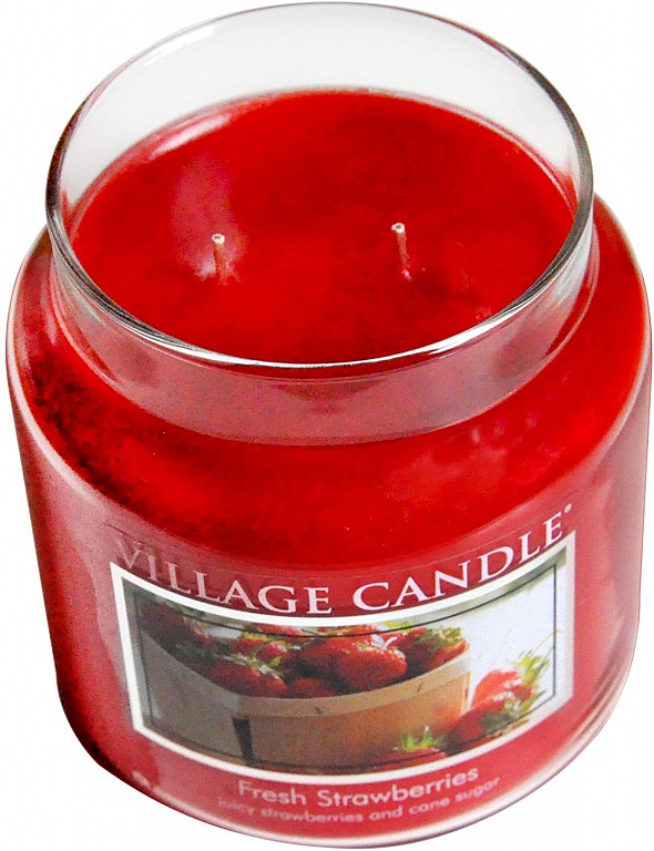 фото Ароматическая свеча village candle "fresh strawberries", средняя