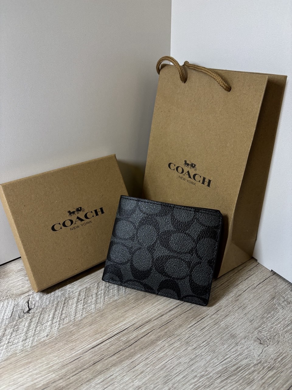 

Портмоне мужское Coach 01727198 черное, Серый;черный, 01727198