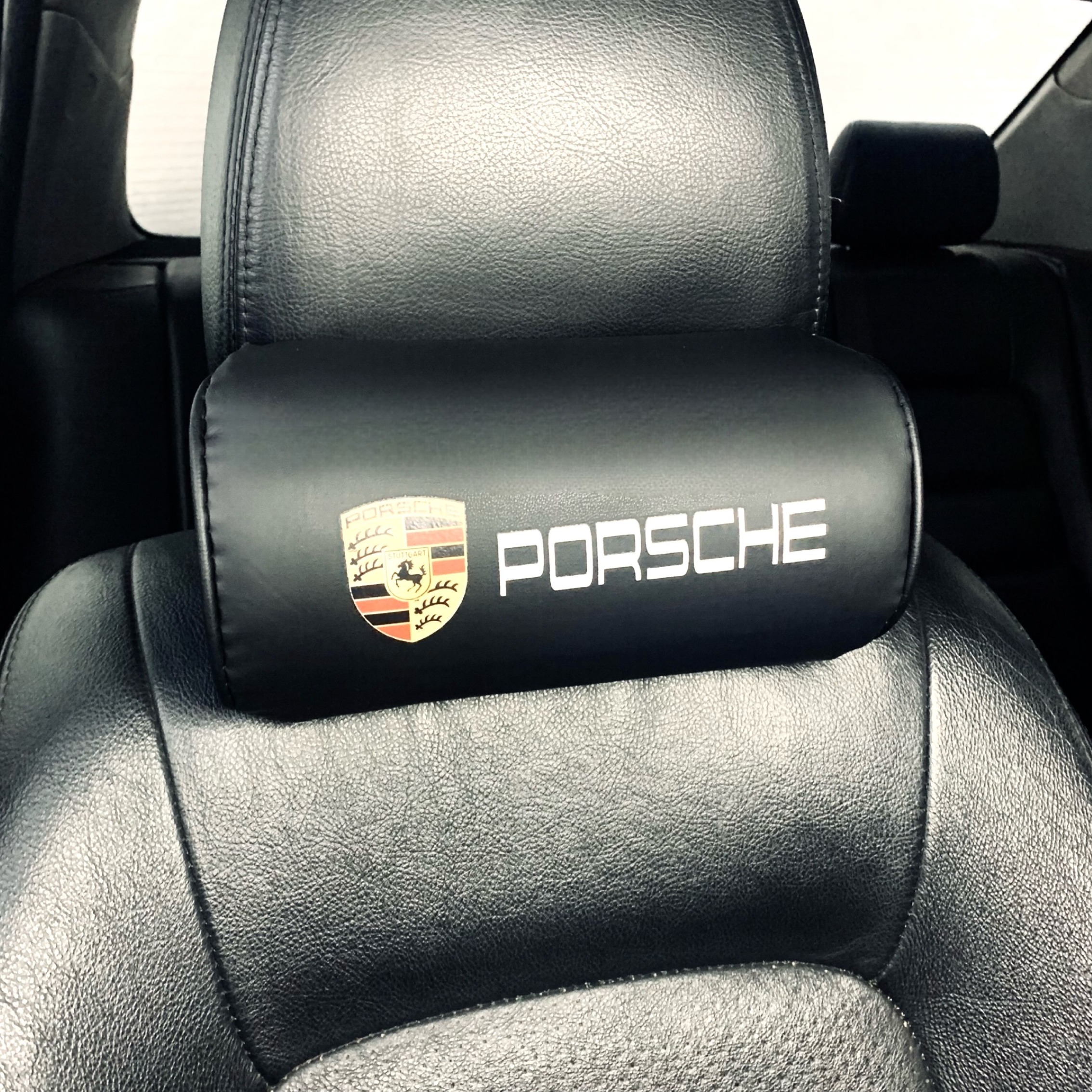 

Подушка автомобильная подголовник с логотипом Porsche, Черный, Подушка автомобильная