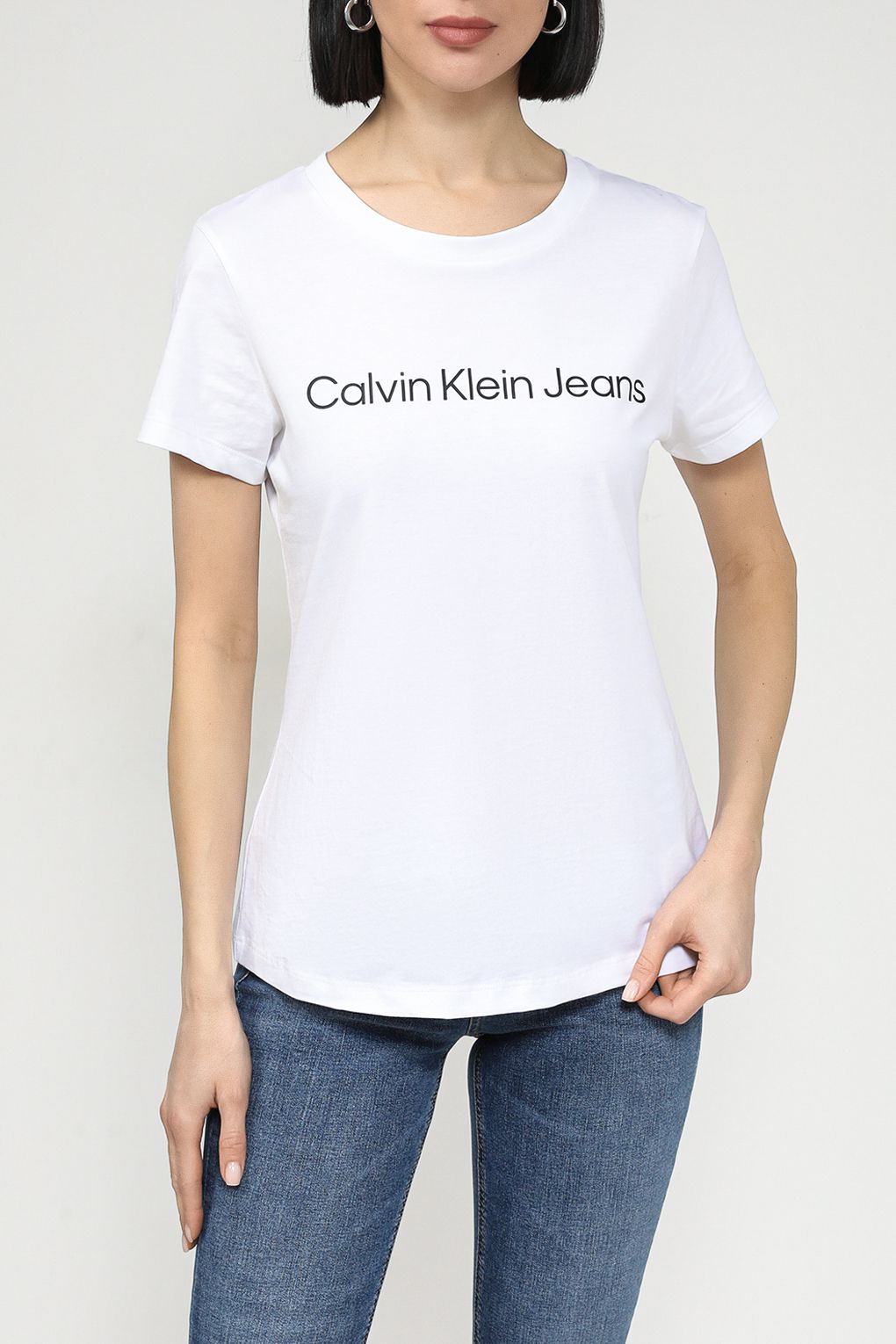 

Футболка женская Calvin Klein Jeans J20J220253 белая XS, Белый, J20J220253