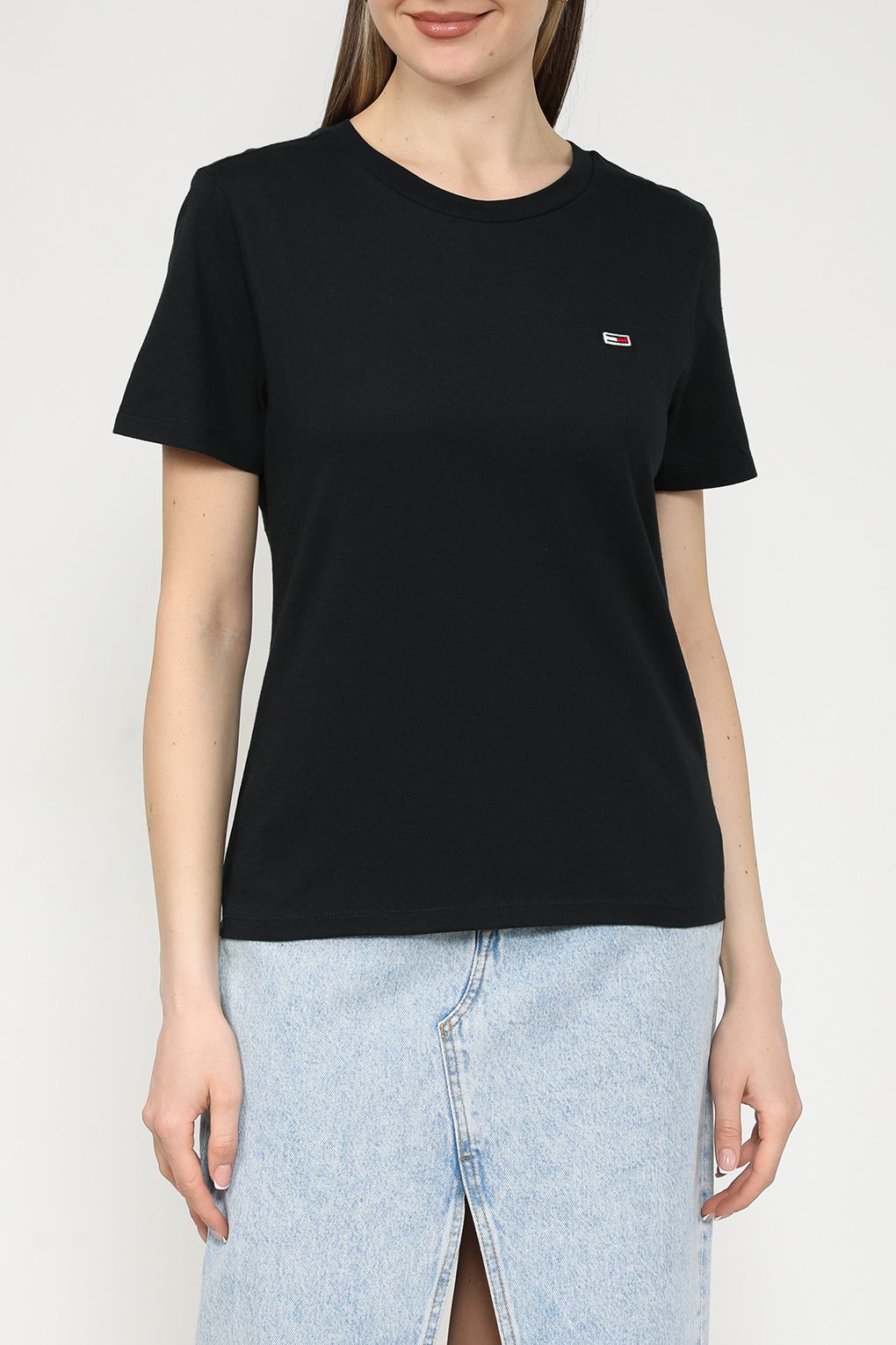 

Футболка женская Tommy Jeans DW0DW09198 черная S, Черный, DW0DW09198