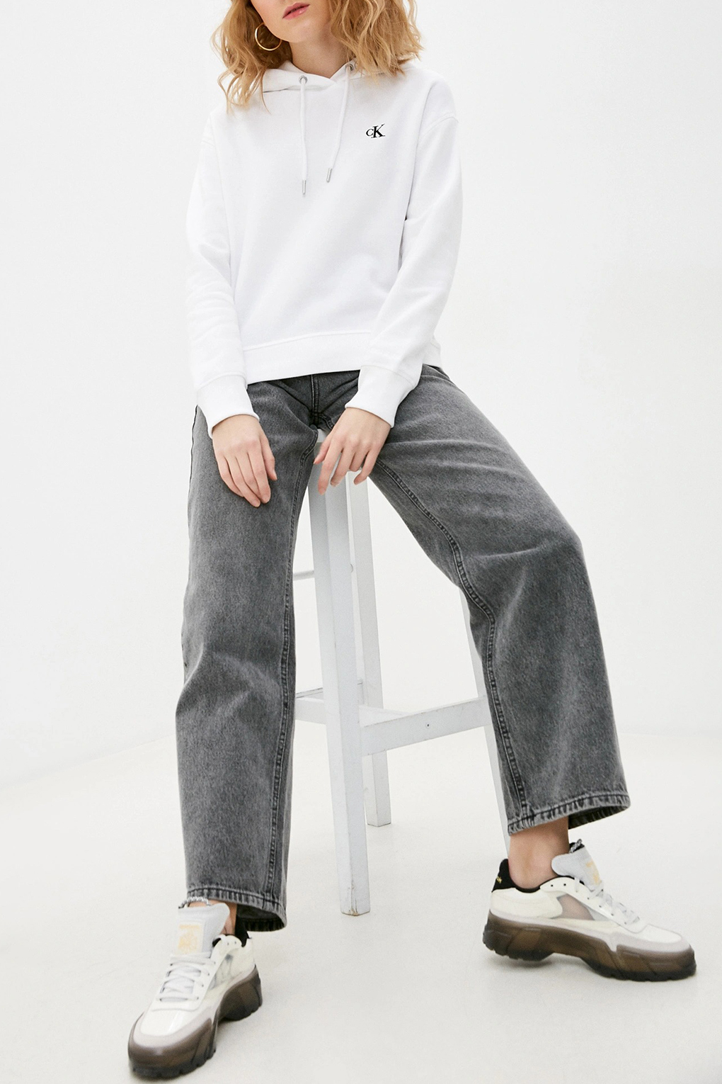 

Худи женское Calvin Klein Jeans J20J213178 белое M, Белый, J20J213178