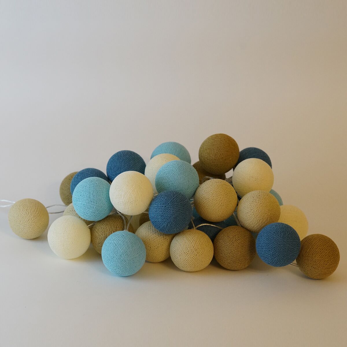 Световая гирлянда новогодняя Cherry picking Гималайский цветок 4 м разноцветный/RGB