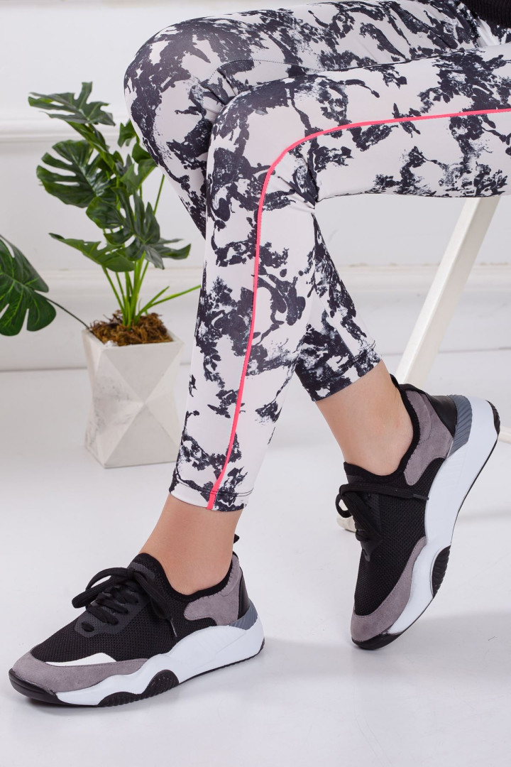 

Кроссовки женские ADIDAS BY STELLA 1001292801 оранжевые 40 RU (доставка из-за рубежа), AF-00000620-SYH