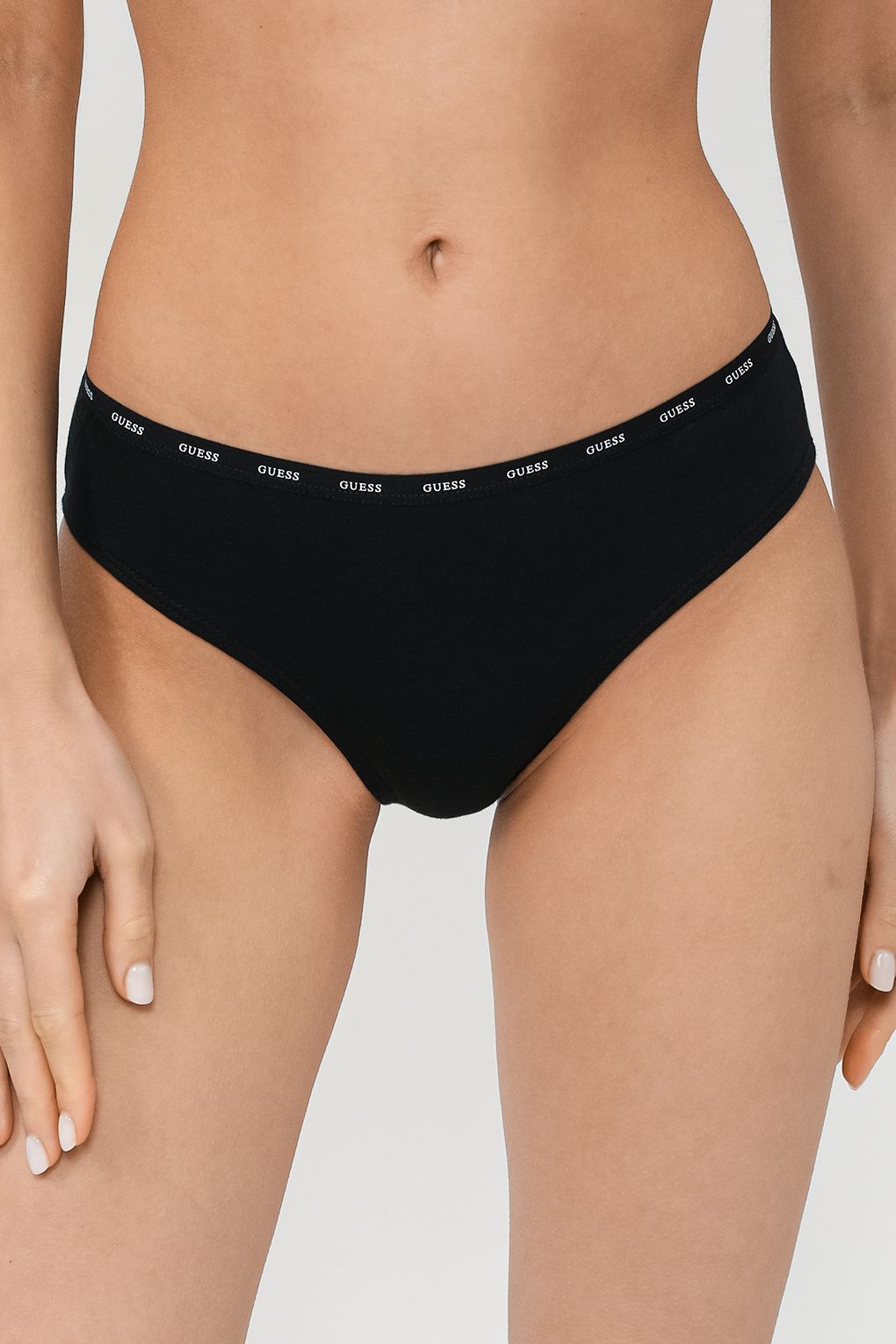 

Комплект трусов женских Guess O4GG15 K6YW1 черных L, Черный, O4GG15 K6YW1