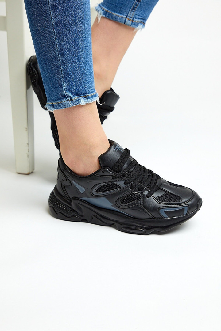 

Кроссовки женские Tonny Black TB252-0_101 черные 38 EU (доставка из-за рубежа), TB252-0_101