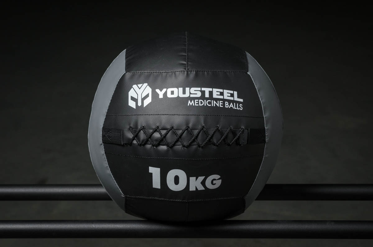 

Медбол Yousteel 10 кг, со шнуровкой