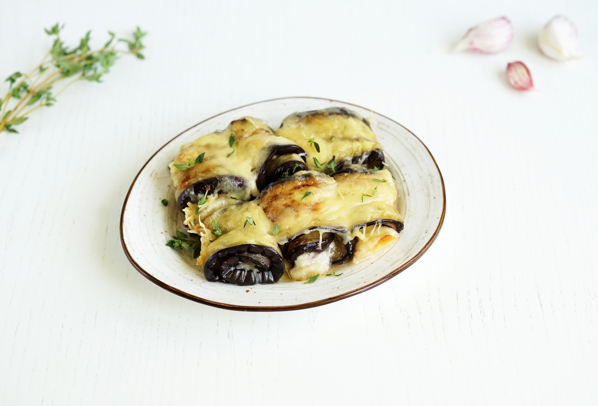 

Закуска Баклажаны запеченные с сыром и чесноком +-500 г