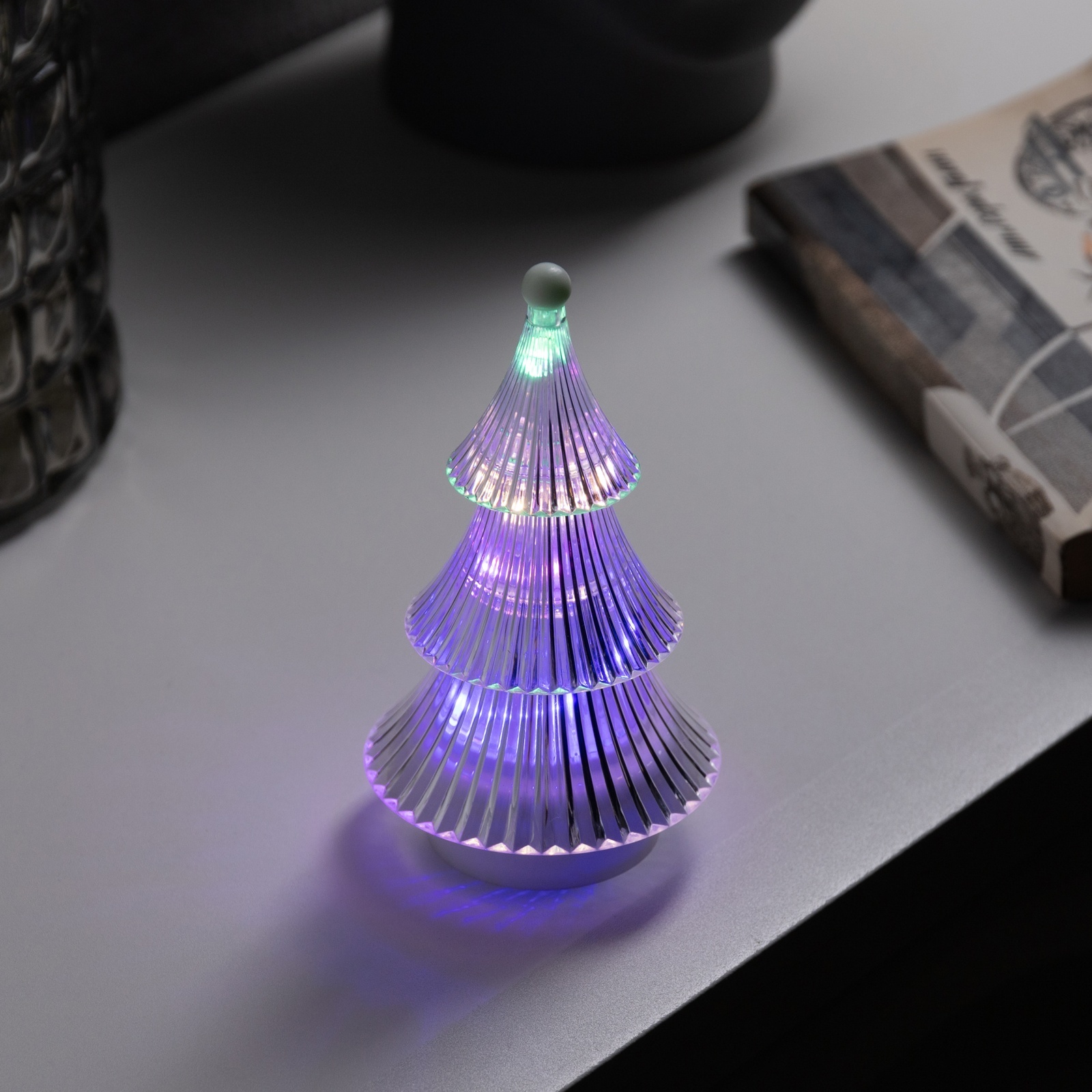 

Фигура световая Luazon Lighting Елочка, 14х8 см, от бат. свечение RGB