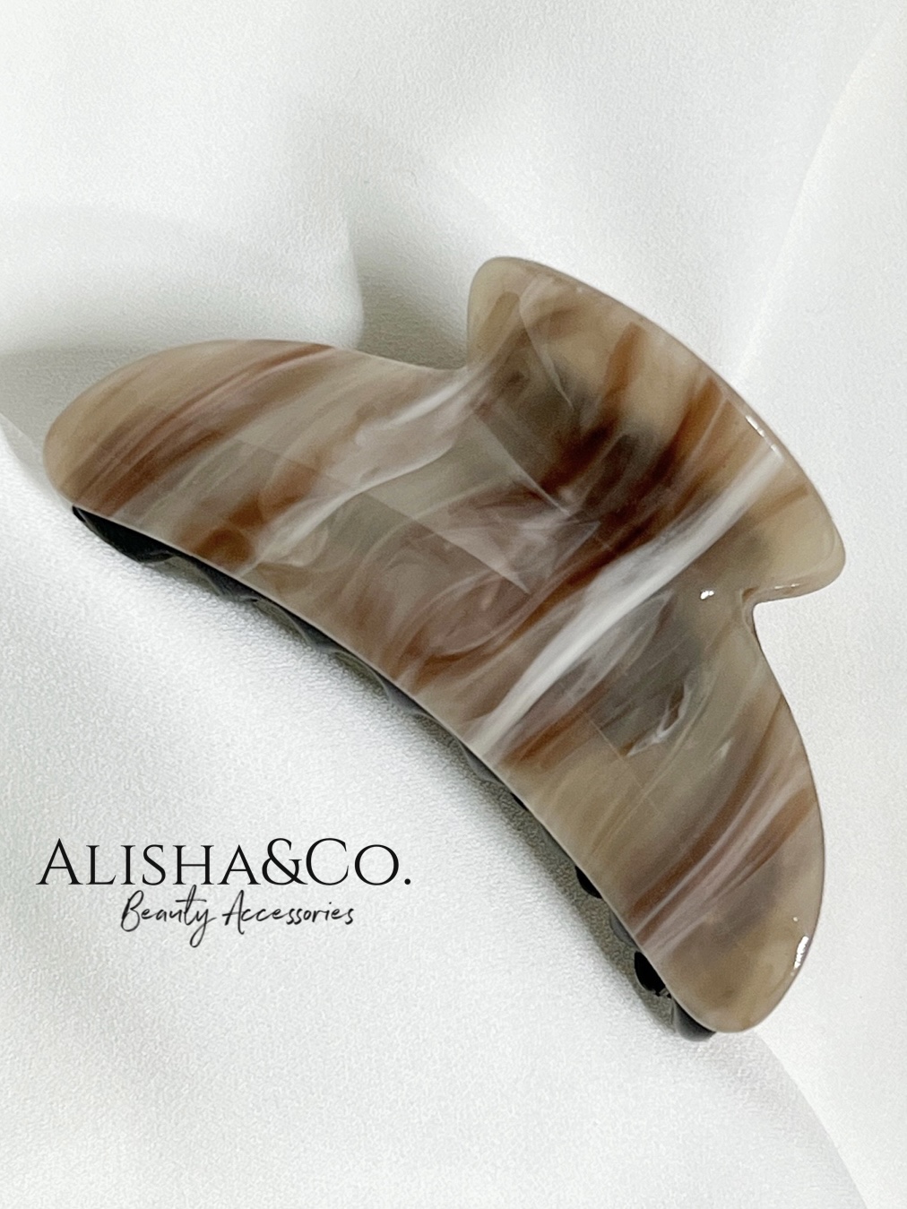 

Заколка-краб женская Alisha&Co. Classic Shell dusty rose, 1 шт, Коричневый, Classic Shell