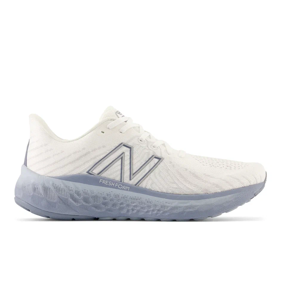 

Кроссовки мужские New Balance Fresh Foam Vongo V5 белые 8.5 US, Белый, Fresh Foam Vongo V5